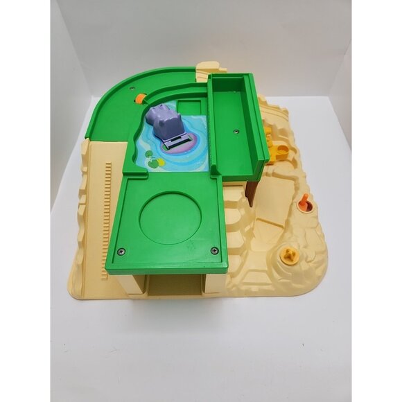 Vintage 1984 Little People Fisher Price Zoo Play Base Toy Plus 10 Extra Figures - Picture 8 of 12